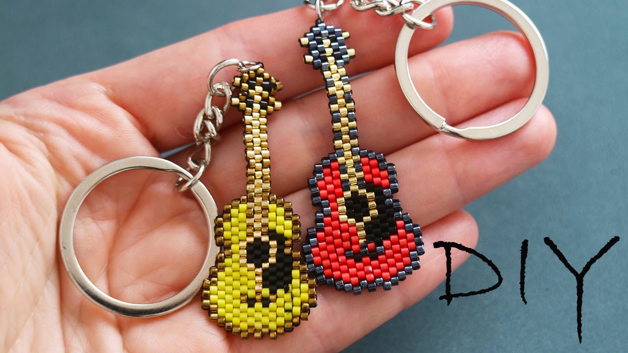🎻 Beaded Guitar 🎻 Keychain