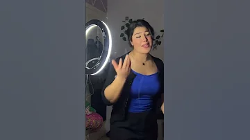 بتقول وتعيد لي مين 