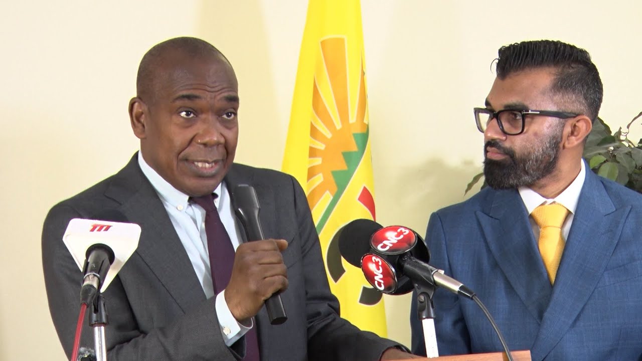 Генеральный прокурор Джон Джереми утверждает, что удары американских военных катеров соответствую...