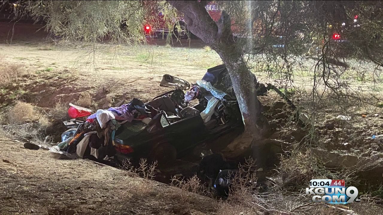 Car crashes into tree near I-10 WB between Tangerine and Marana - YouTube