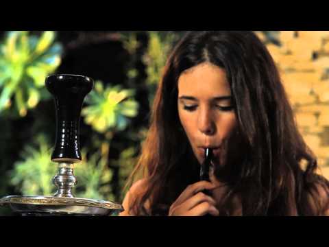 Vídeo: Hookah - què és? On fumar narguile?