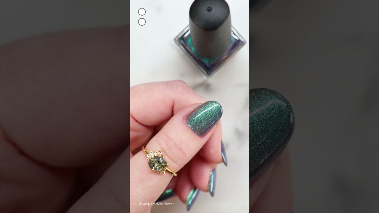 💅 Swatching Watch Your Sanity by Arcana Lacquer 