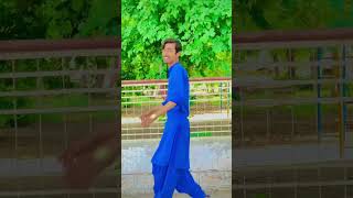 Dance Kaisi Lagi Sub Bolo