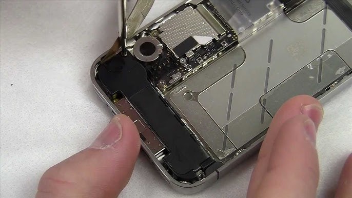 Official iPhone 4S Screen / LCD Replacement Video & Instructions -  iCracked.com 
