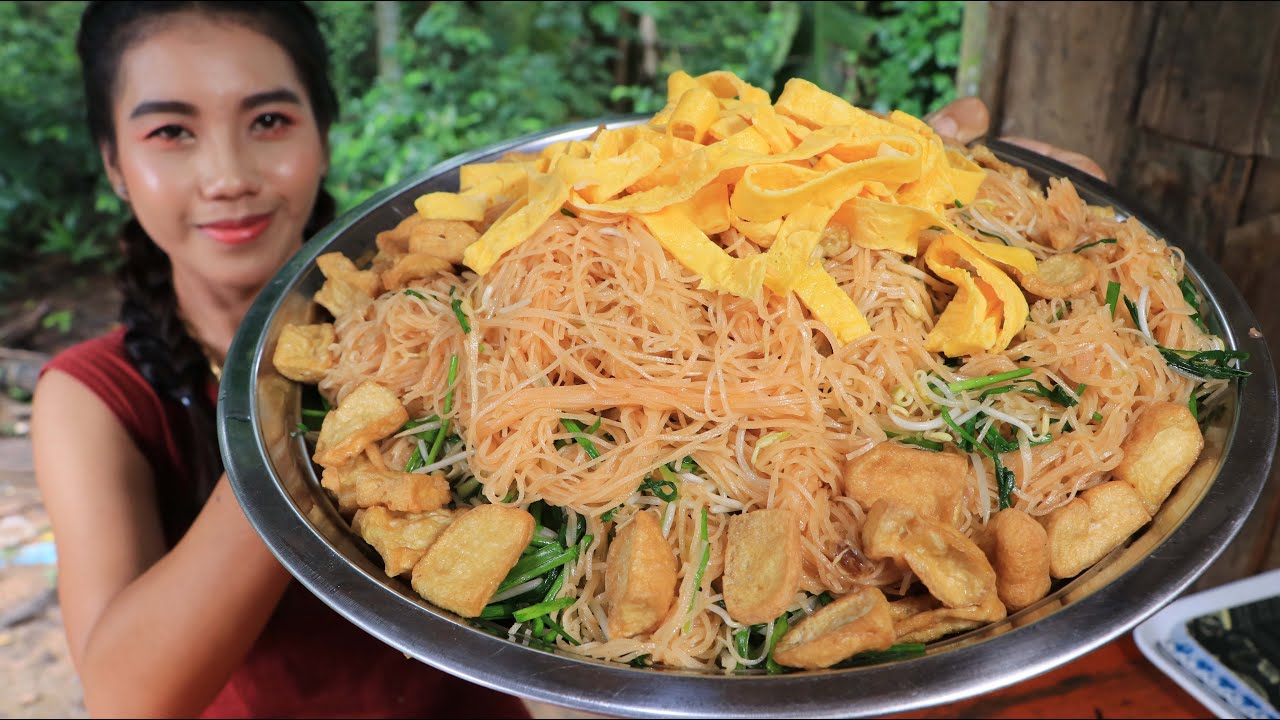 How to cook noodle stir-fry with tofu and egg recipe - YouTube