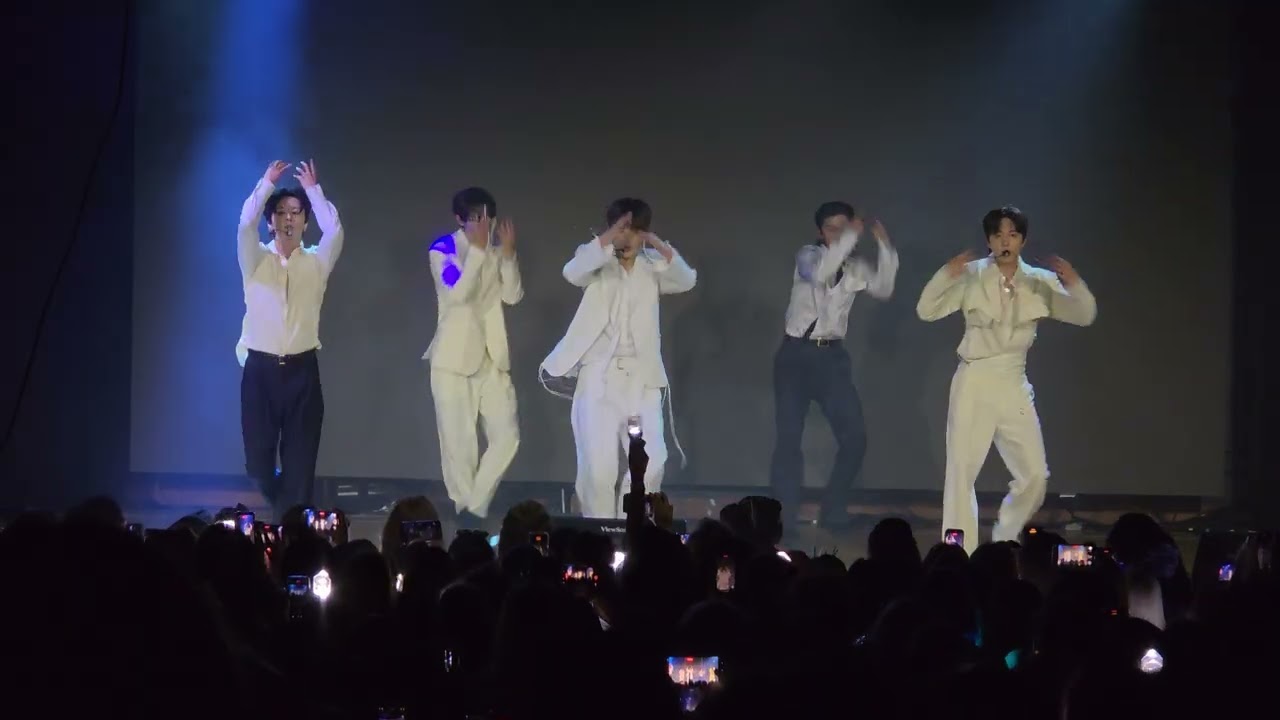 Enough  - SF9 - CONCORD MUSIC HALL CHICAGO - 111625