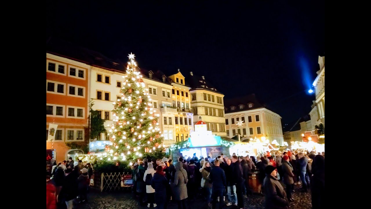 Poster merry christmas with tree and gift box 689752 vector art at vecteezy Udo Jürgens - Merry Christmas allerseits TEXT - YouTube