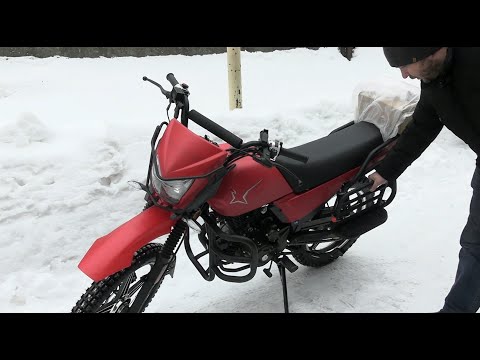 Мотоцикл INTRUDER 200 в красном исполнении. Обзор мотоцикла.