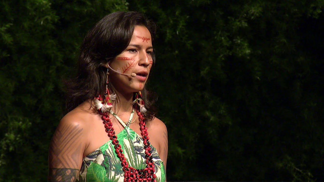 Visões do povo Tukano | Naiara Tukano | TEDxSaoPaulo