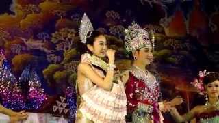 Chaiya Mitchai & Pang Mitchai - Hong Fah/Divine Swan (Live)