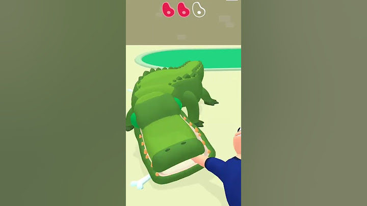 zoo happy animals feed the crocodile #shorts