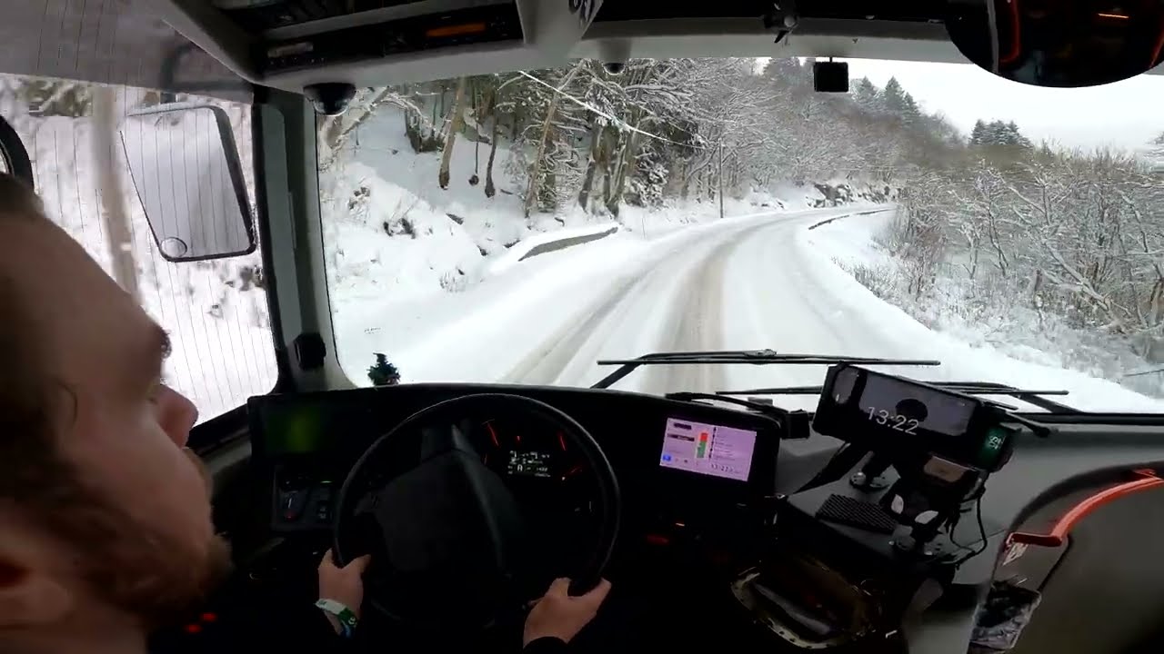 [Onboard] Old 911 To Bruvik On A Beautiful Snowy Day - Volvo 8900 10 Meter