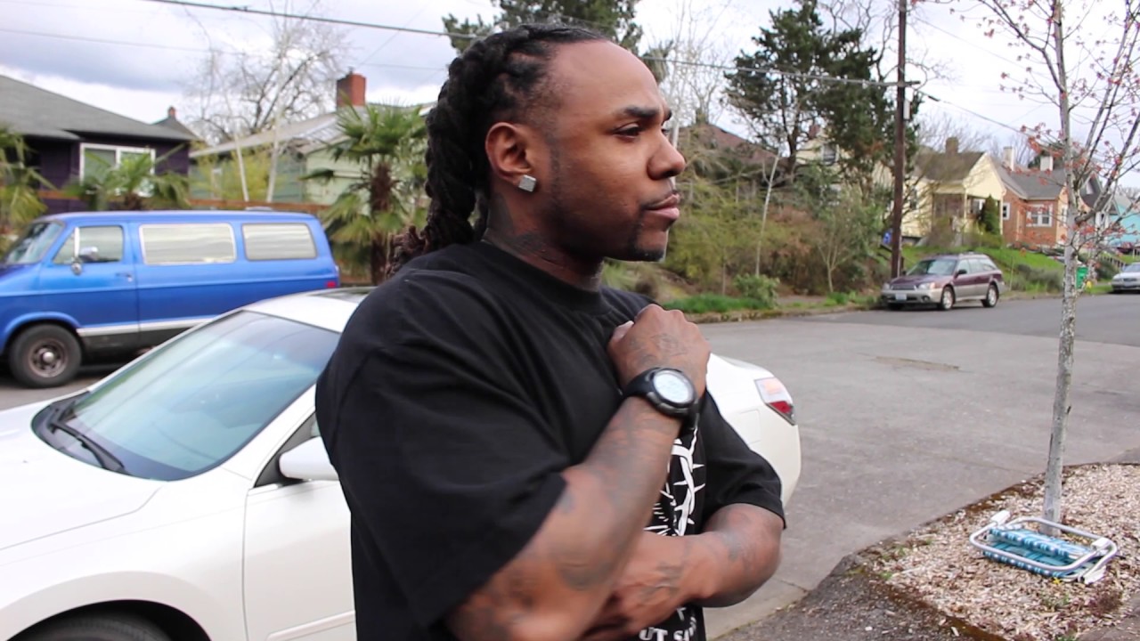 (CHRISTIAN RAP) Ex-Gang Members find Christ- Meezilini Tha Messenger Ft ...