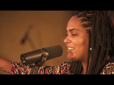 Laiô, Isabela Moraes - Brisa