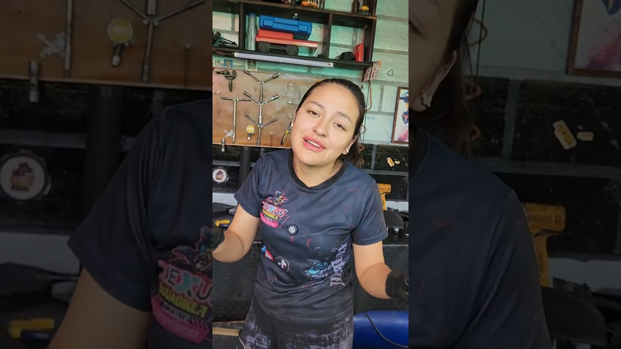 Como diagnosticar una moto qué no se mantiene , se acelera sola.