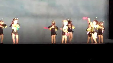 Bumble Bee Dance Starring Meredith Brenner.mp4