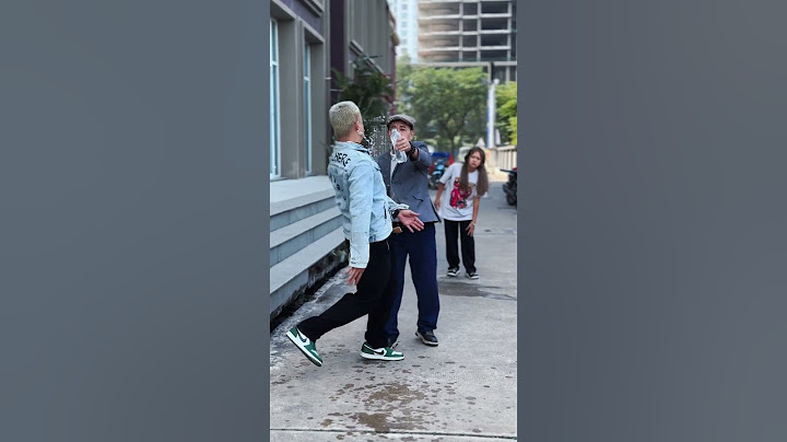 He protected the girl [KINDNESS MAN] #kindness #respect #goodman #happy #humanities
