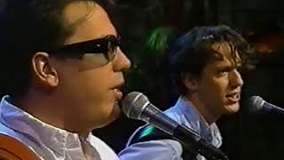 THEY MIGHT BE GIANTS &quot;Why Does The Sun Shine?&quot; live on 120 Minutes (MTV) on September 5, 1993