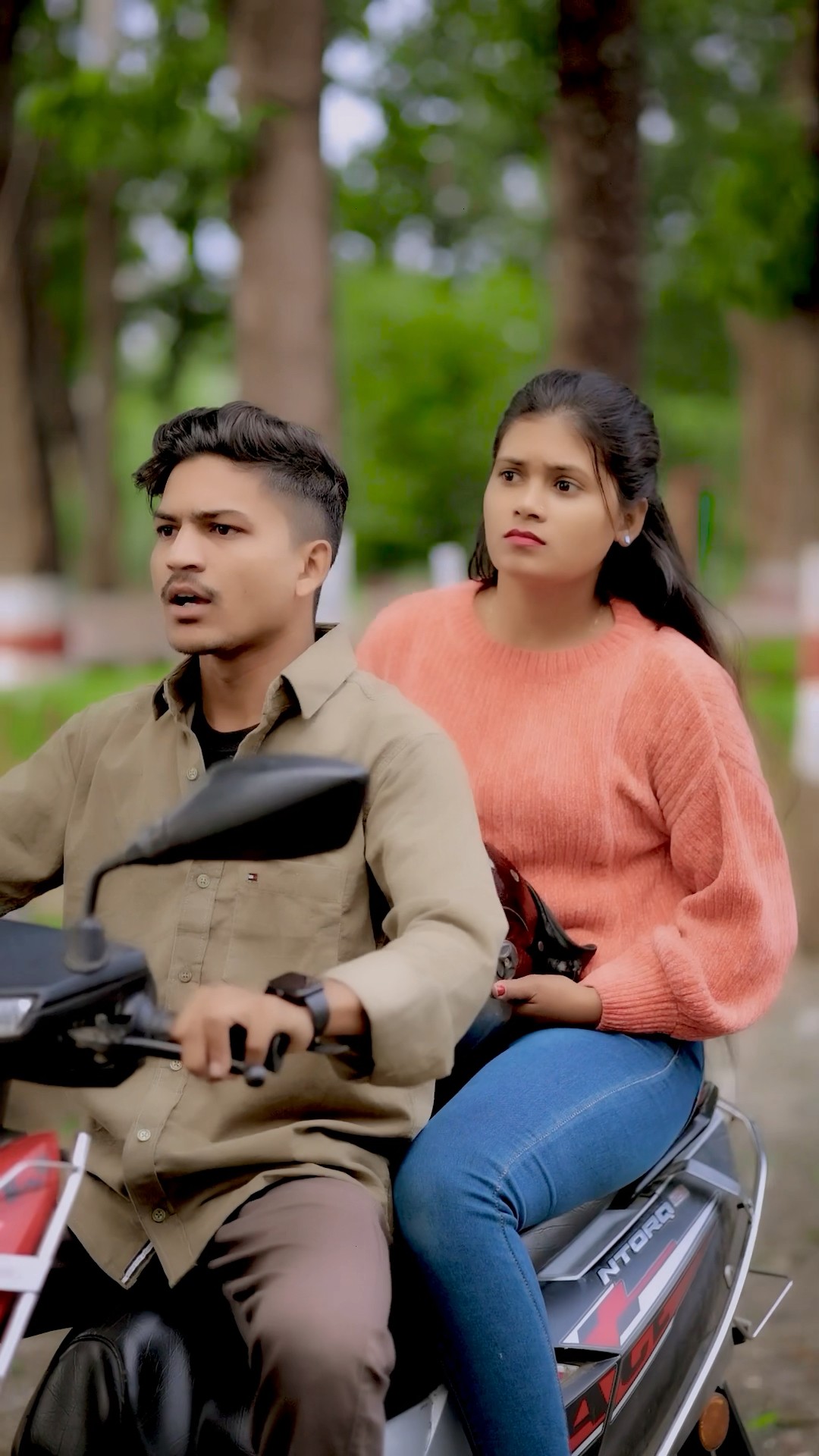 Ladkiyo ka Dimag ghutno mein hota hai
