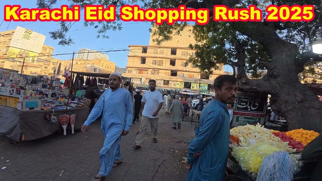 Karachi’s Eid Shopping Madness | Ramadan Rush Walking Tour | Full Mooni Vlogs