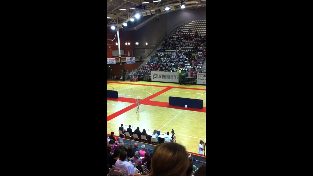 IC 2013   Final 1 baton Senior Elitejapan)