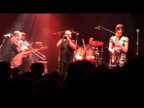 Fred Wesley& the new JB's: Pass the peas+gimme som...