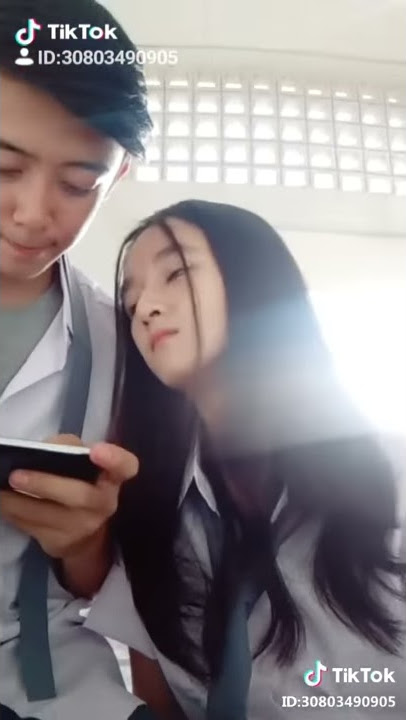 Story WhatsApp romantis buat yang suka di tinggal main game pasangannya