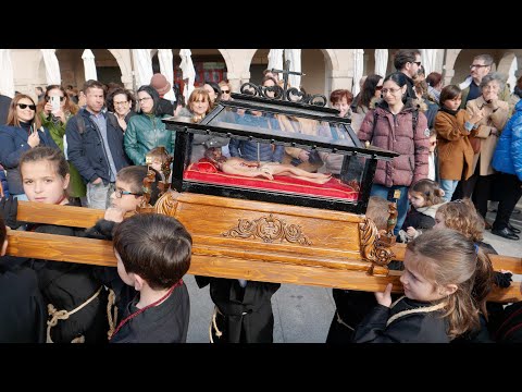 La Procesión Infantil estrena el paso de la Sagrada Urna