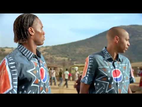 Pepsi Commercial 2010. Kaka, Messi, Drogba y los mejores del mundo en "Akon Oh Africa" HD