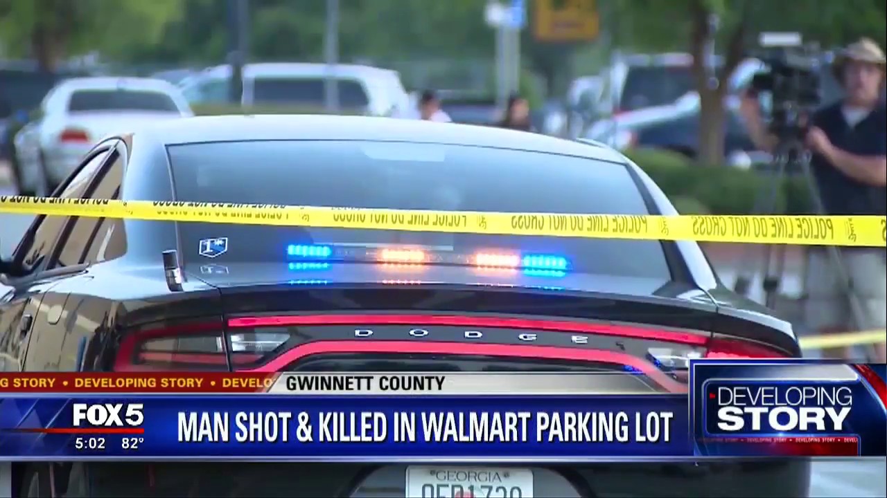 Deadly shooting in Walmart parking lot - YouTube