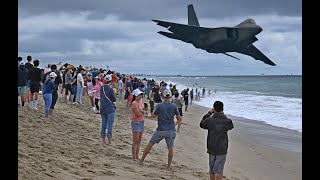 F22 Raptor Falling backwards in Falling leaf maneuver @ Pacific Airshow Huntington beach