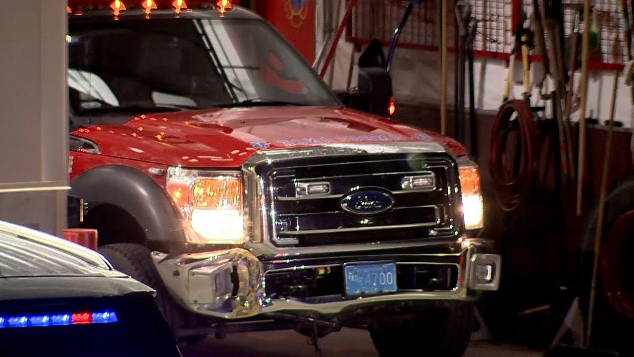 Man steals ambulance at Mass. hospital, leads police on chase - YouTube