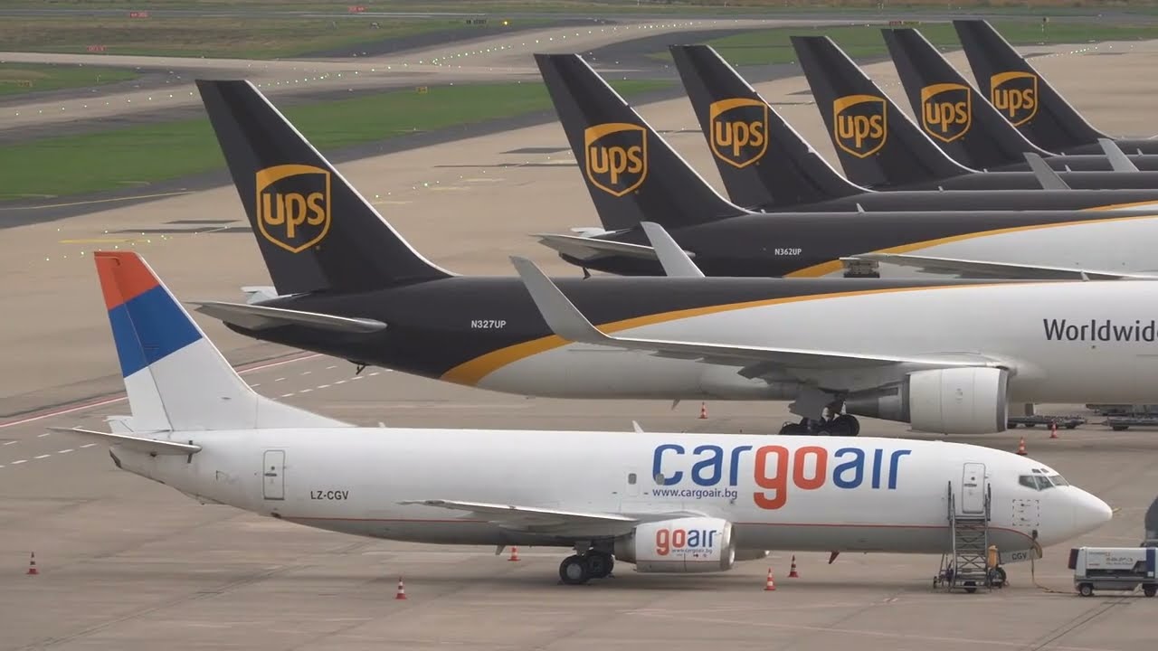 Cologne Bonn Airport LIVE - Planespotting CGN 2025-10-19