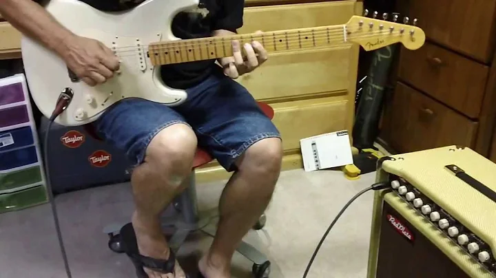 Claudio Martin plays a Red Plate BlackVerb Tweed A...