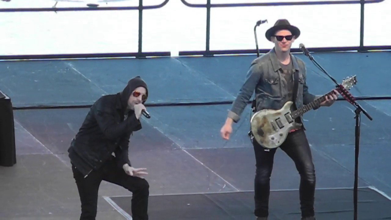 2016 03 06 Daughtry - Outta My Head