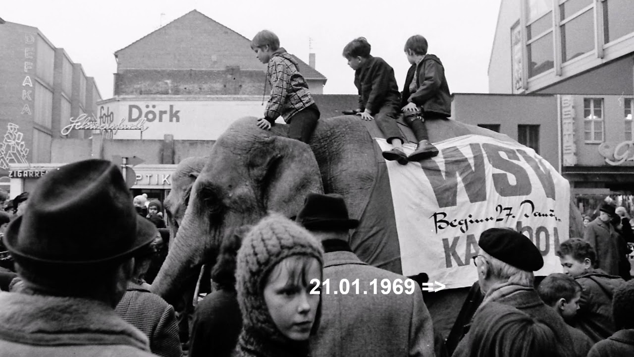 "Krefelder HisTÜRCHEN" zum Advent - Türchen 19 (Kaufhof bietet 1.000-fach alles unter einem Dach)