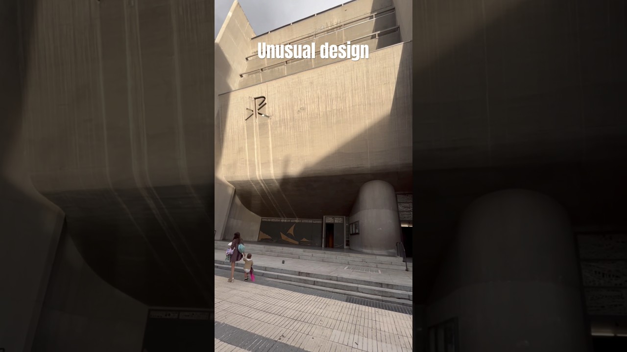 Unusual church design || Lista || Madrid