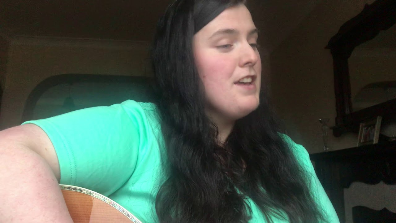 Emma Ní Fhíoruisce - Amhrán na Scadán