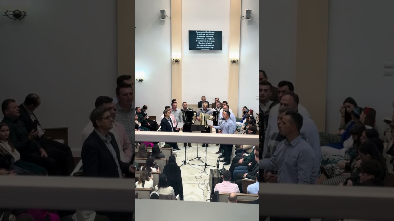 Anul vechi fruntea-și apleacă-Grup Voitinel