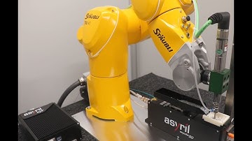 Micro screw assembly with Asycube 50 and Stäubli robot