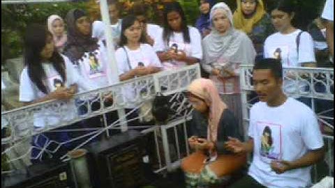 Poppy Mercury_Satukanlah Hati Kami