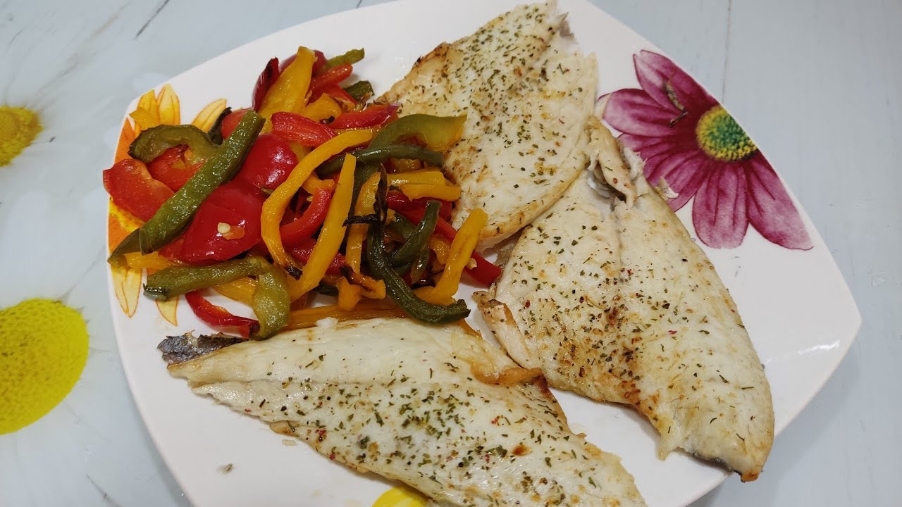 Dorada con pimientos en freidora de aire de cecotec
