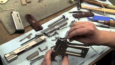 Wilson Combat - Complete Disassembly of a 1911