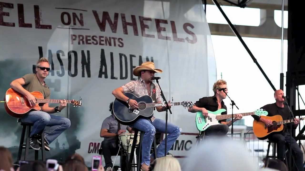 Jason Aldean - Big Green Tractor