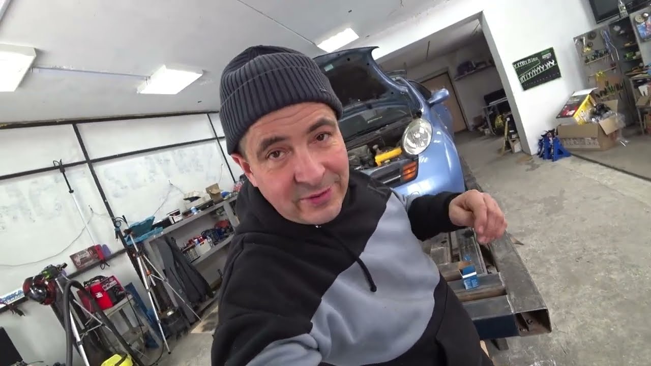 Гаражный движ: микроэлектроника и масляные дела.