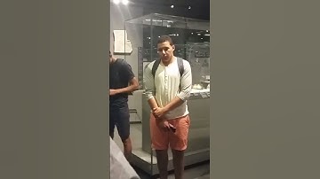 تلاوة في متحف اللوفر في باريس #نشوان #غالب #سورة_الانسان
