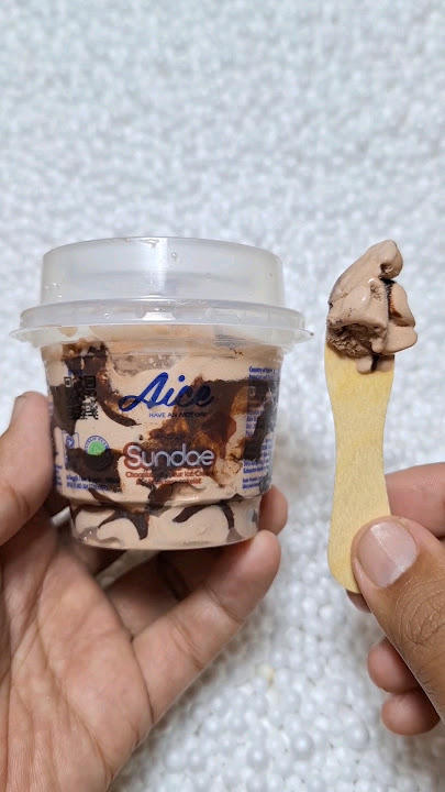hunting ice cream aice chocolate sundae dalam butiran styrofoam #shorts #huntingjajan #eskrim