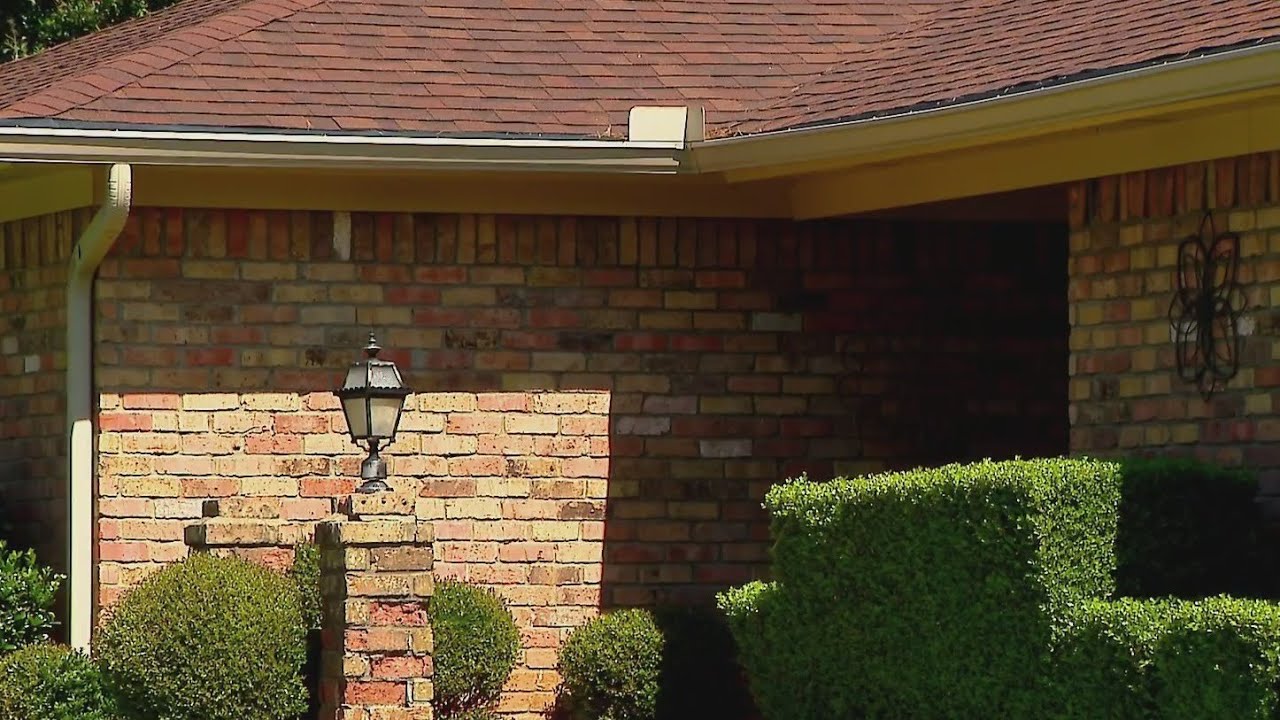 Bedford police arrest suspect in elderly woman's mysterious death - YouTube