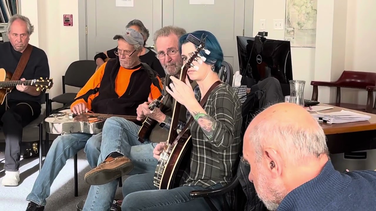 How Mountain Girls Can Love - Sandy Spring Bluegrass Jam