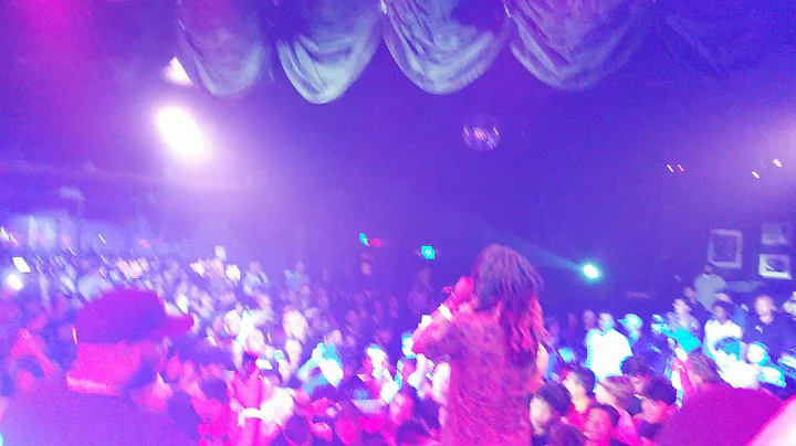 Chris Travis - Crazy (LIVE) (8-27-16 UNMASKED: CHRIS TRAVIS at THE ROXY)